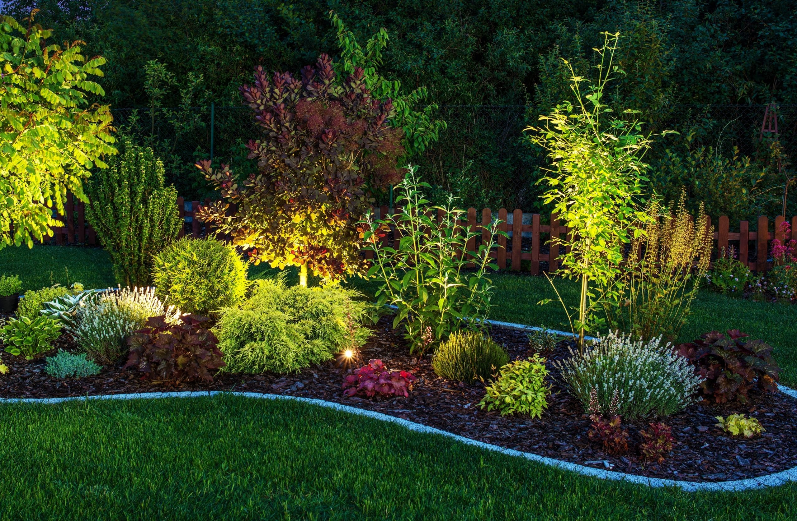 Landscape Lighting Shining A Light On All The Benefits Lee Company