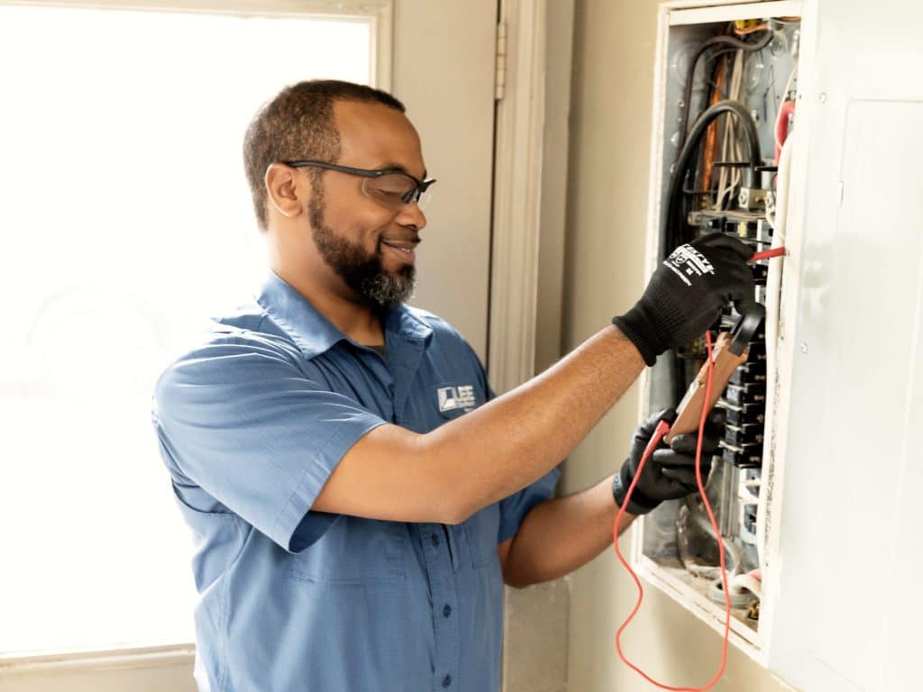 Avoid Mistakes When Hiring an Electrician - Lee Company