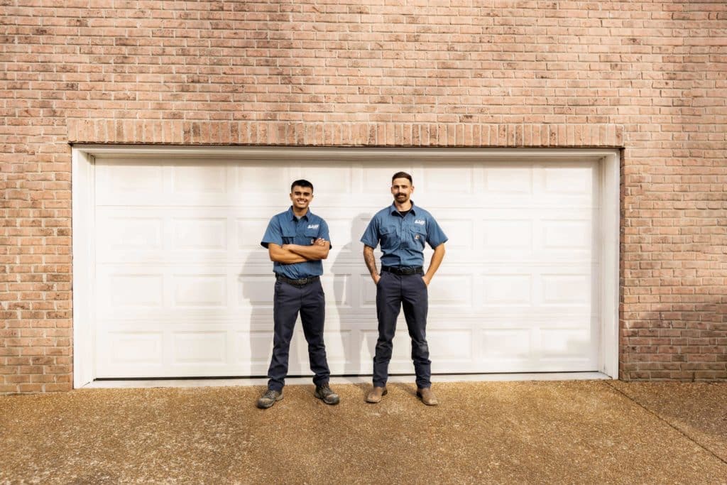 How to Choose a Good Garage Door Repair Company - Lee Company