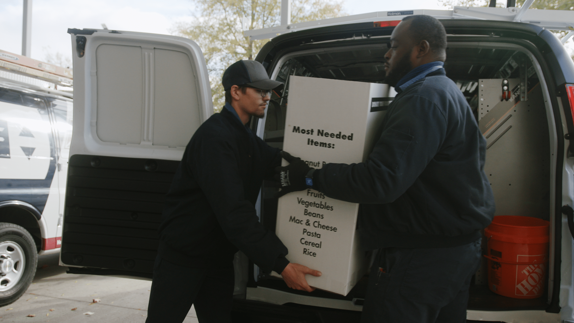 Community Corner: Vans4Cans Brings Hope to the Table